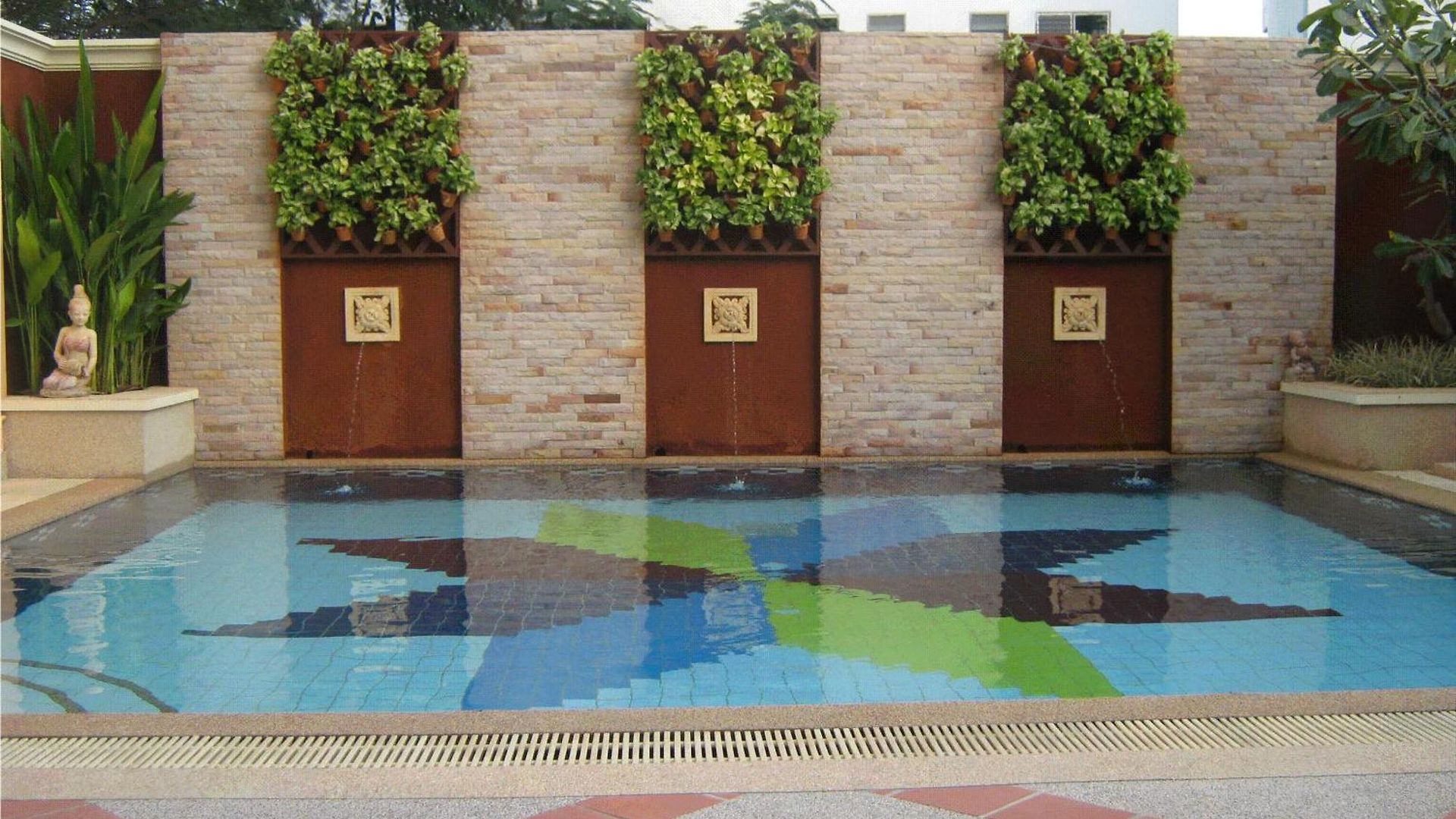 Diamond Place โรงแรม 3*