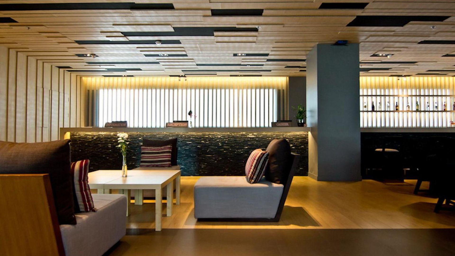 The Sun Xclusive โรงแรม