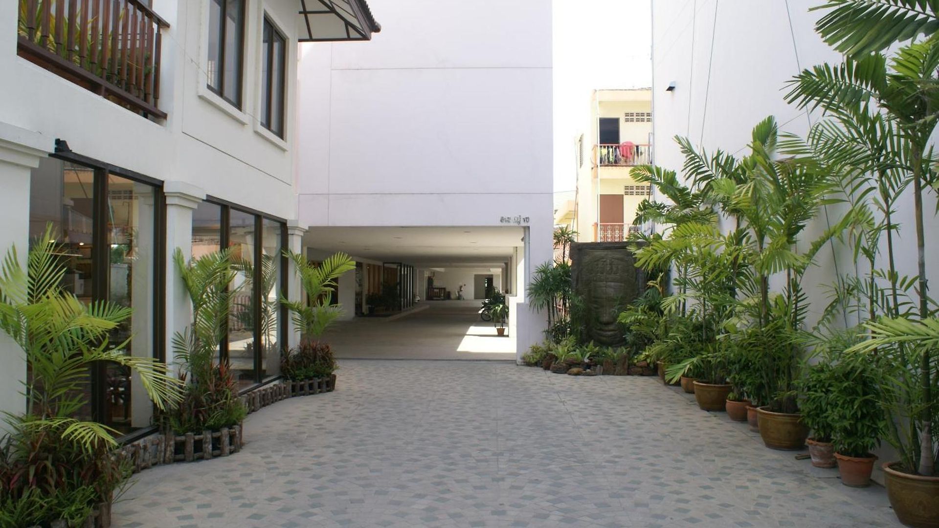 โรงแรม Diamond Place 3*