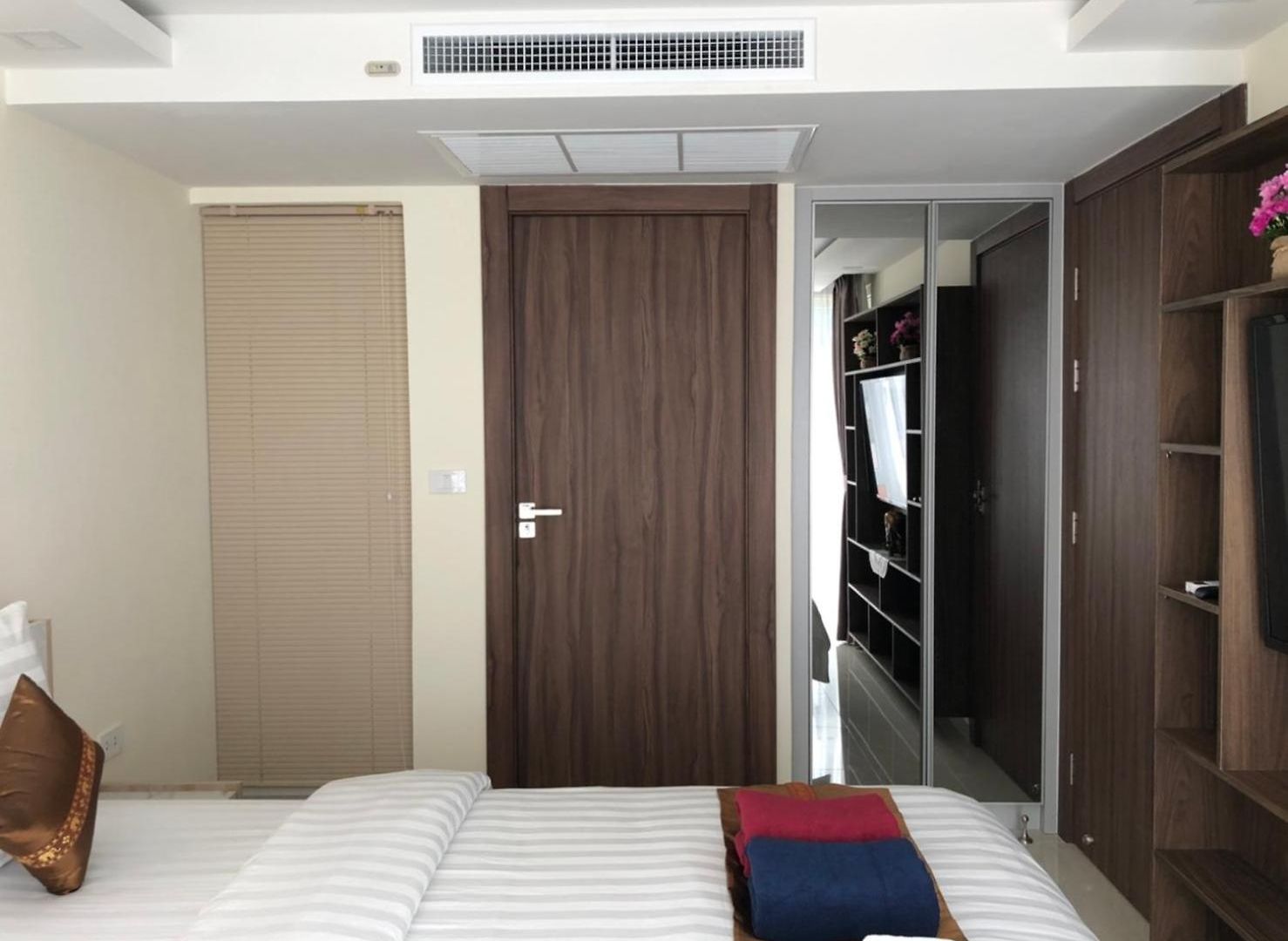 Luxury Business Suits In Grand Avenue By Estates *