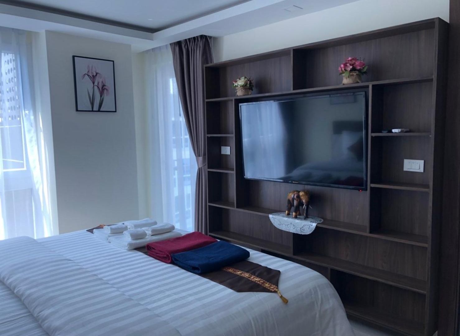 Luxury Business Suits In Grand Avenue By Estates *
