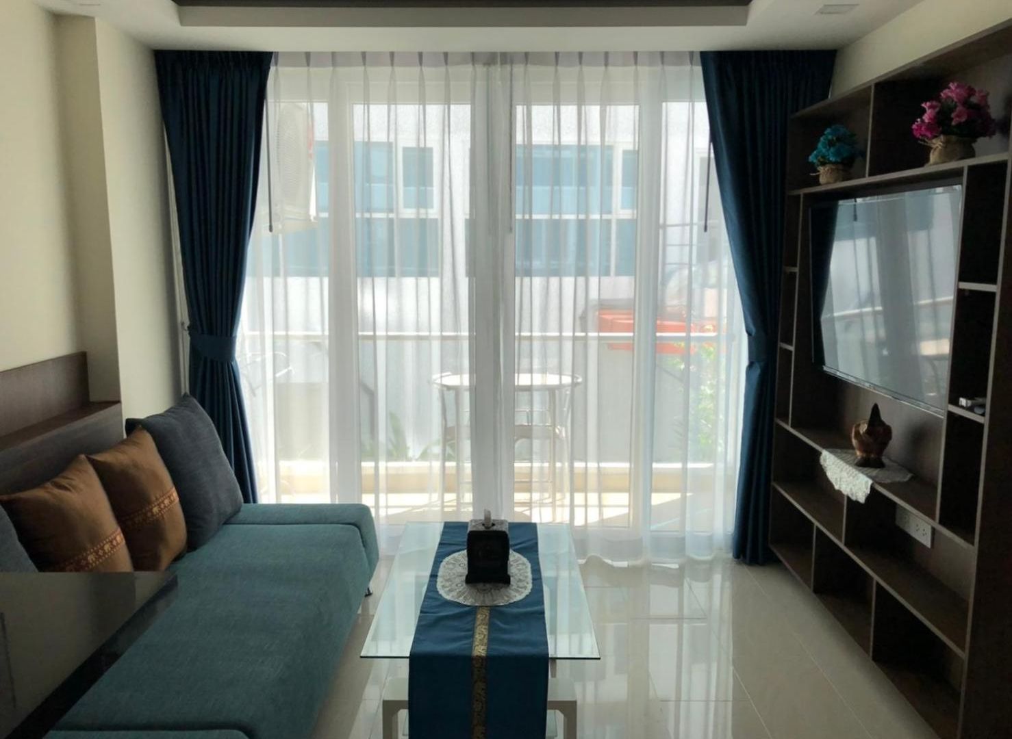 Luxury Business Suits In Grand Avenue By Estates Apartment *