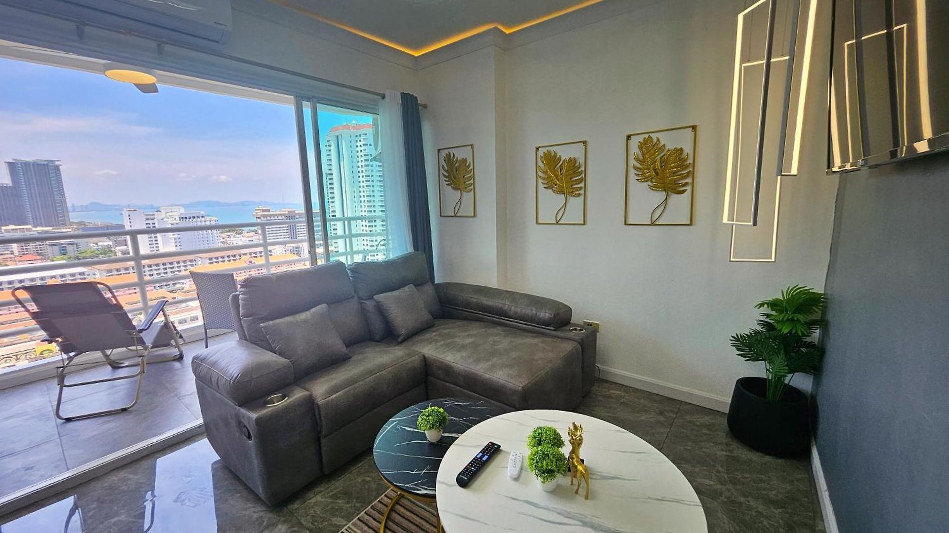 View Talay 5 - Beachfront Ocean View - High Floor & Huge Pool อพาร์ทเม้น Pattaya
