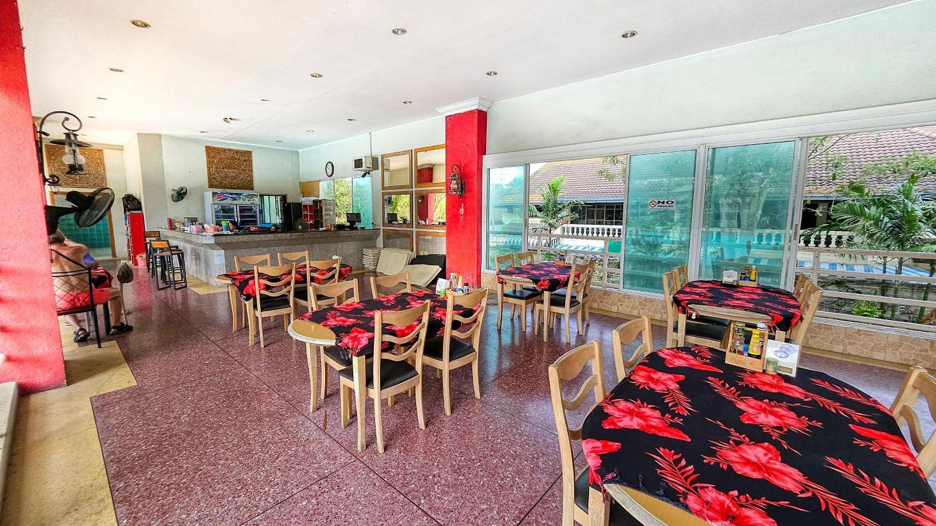 View Talay 5 - Beachfront Ocean View - High Floor & Huge Pool *