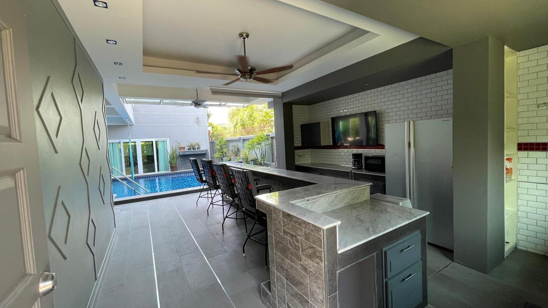 Michelle House Pool Pattaya
