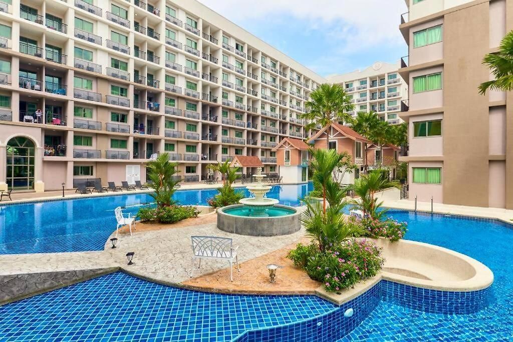 Exclusive Arcadia - Amazing Pools & Gardens, Gym, Sauna, Waterfalls, Jacuzzi, Fast Internet อพาร์ทเม้น Pattaya