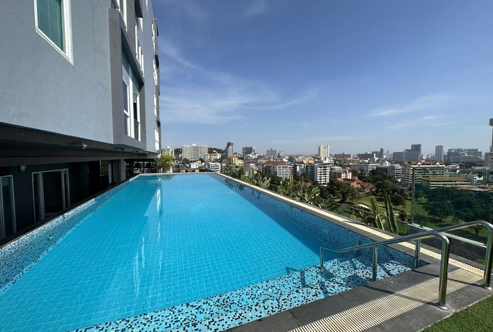 อพาร์ทเม้น One Tower 16 By Thaiminatorpattaya *