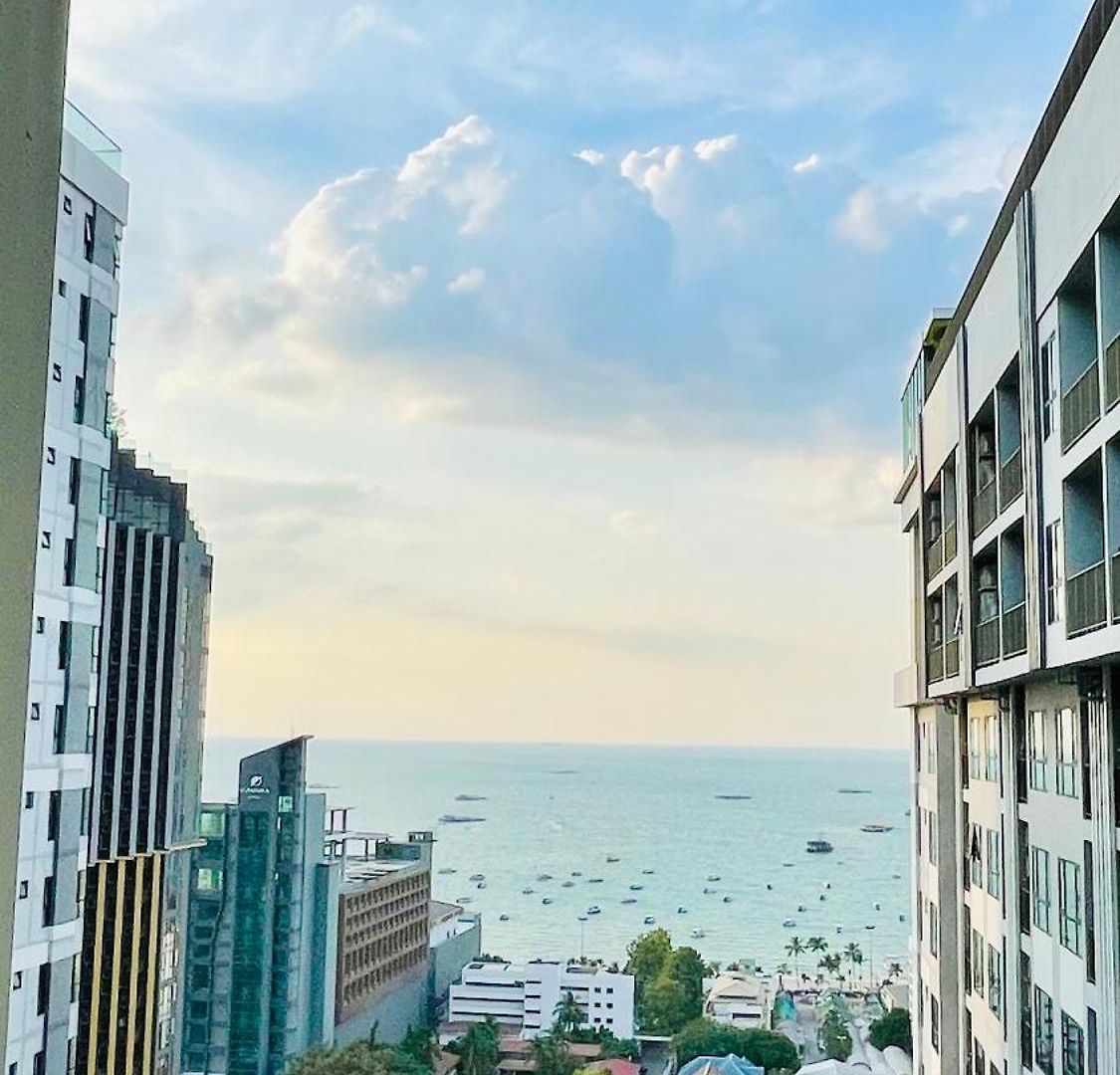 อพาร์ทเม้น The Base 2 Bed 2 Bath By Pupu *