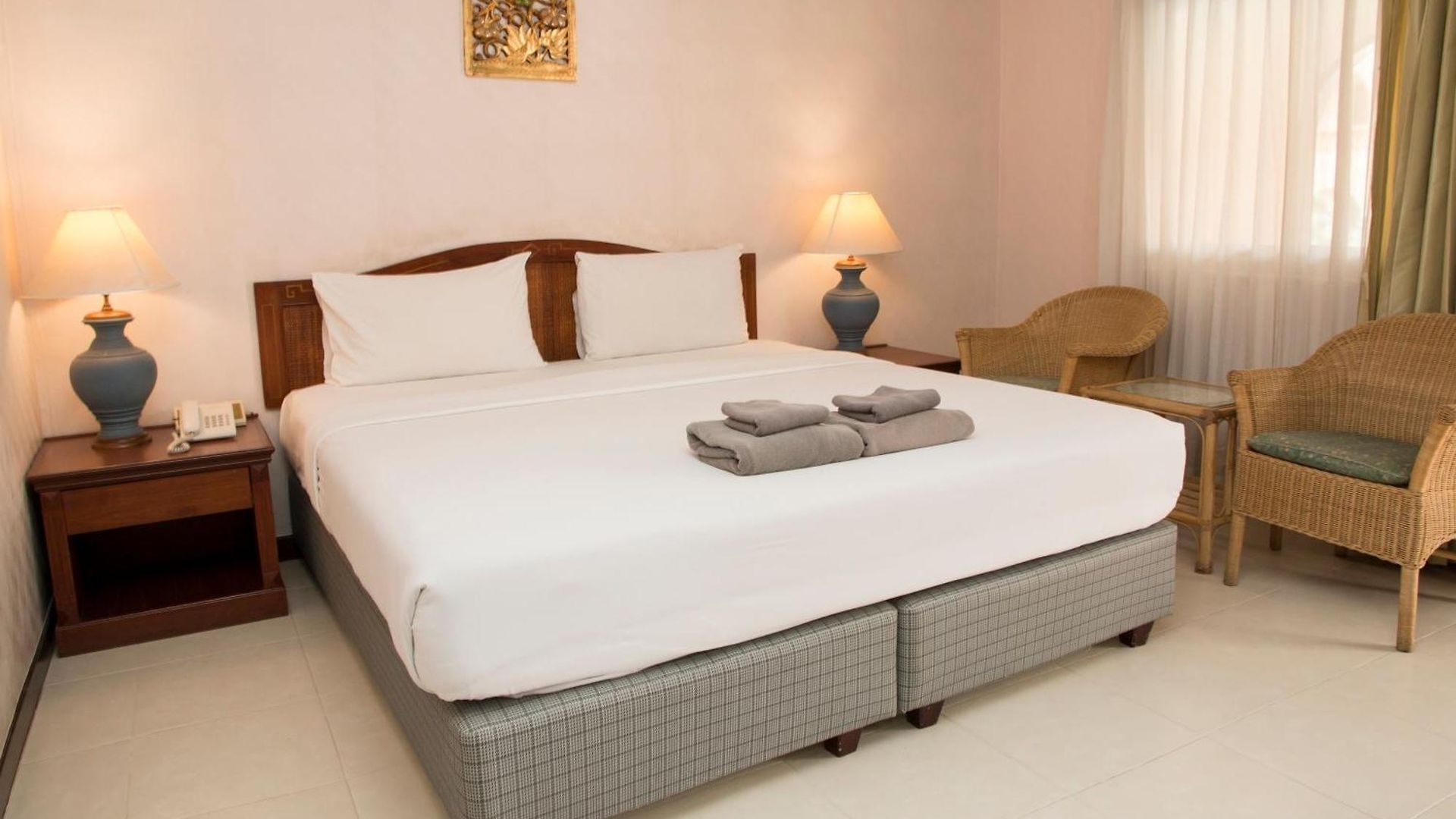 S Formally Sabai โรงแรม