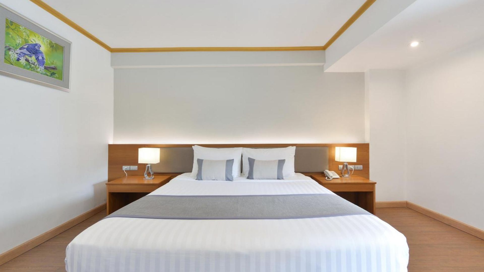 โรงแรม เดอะเบเวอร์ลีโฮเทลพัทยา 4*