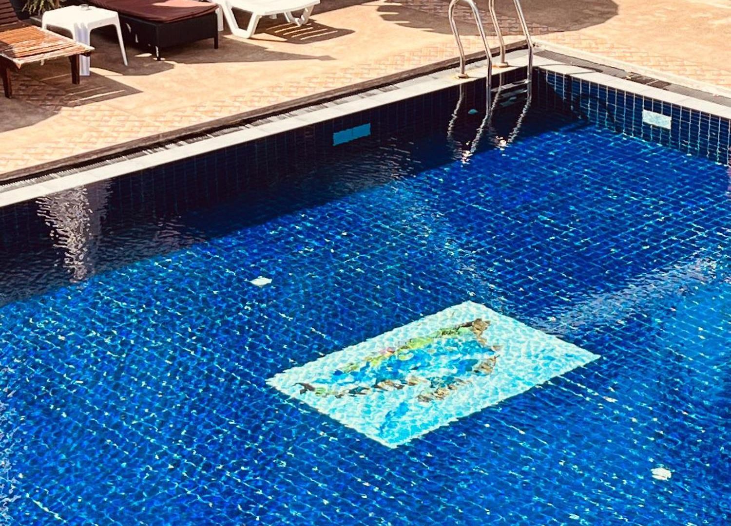 โรงแรม Paradise Land