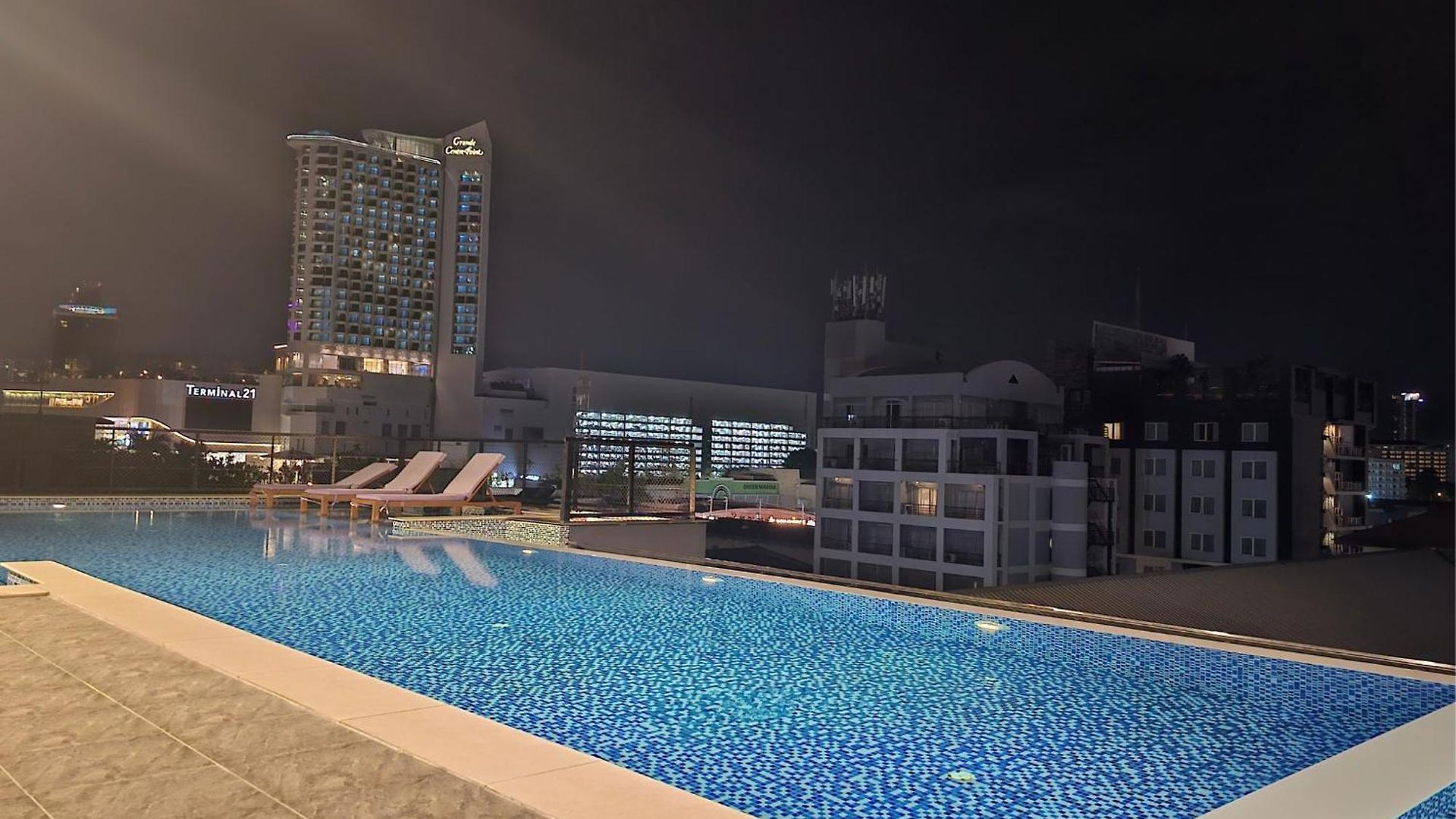 โรงแรม Xq 4*