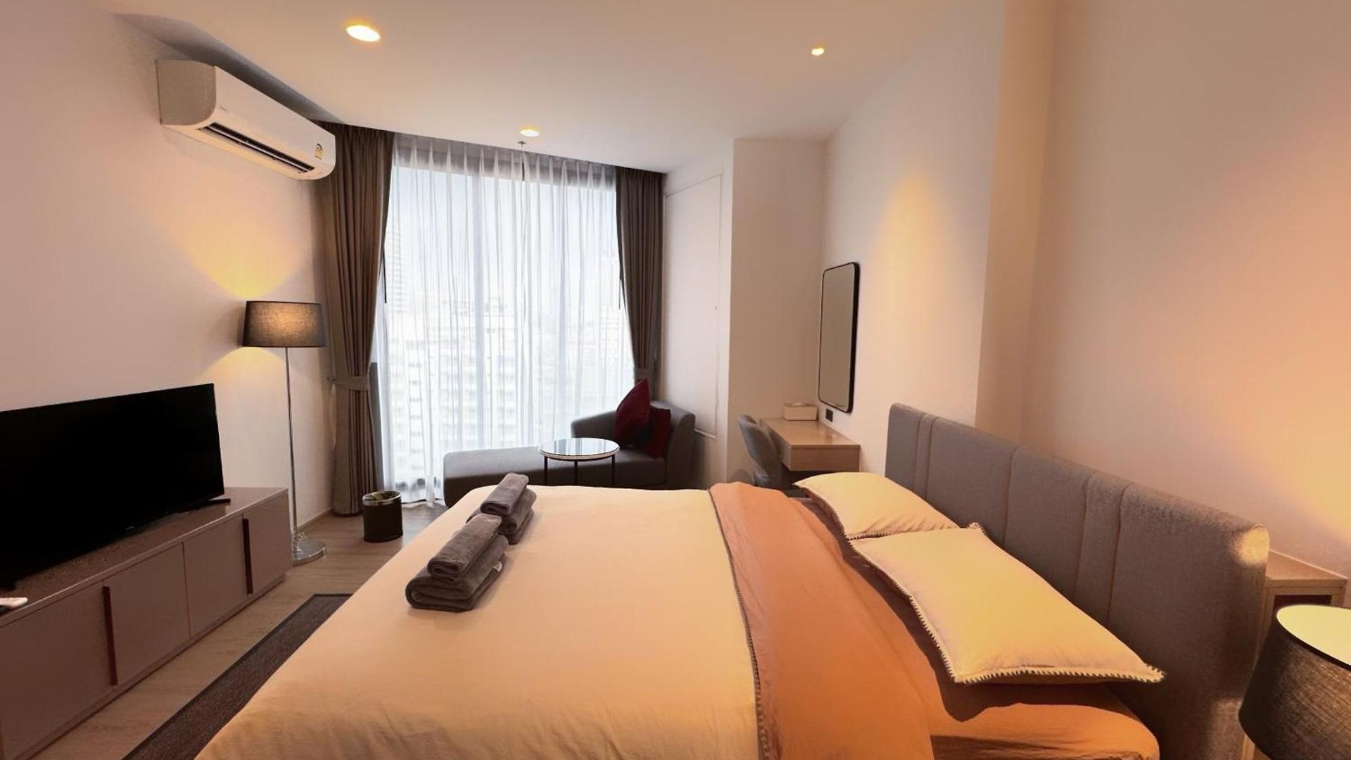 Edge 豪华公寓 อพาร์ทเม้น Pattaya