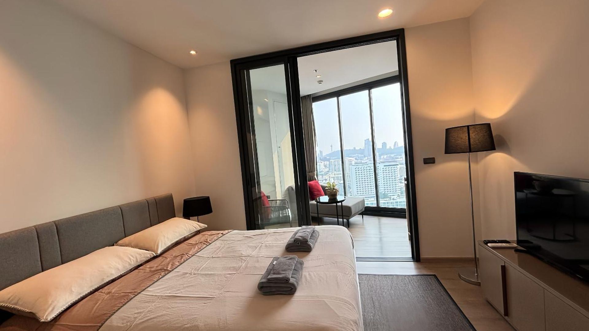 Edge 豪华公寓 Pattaya