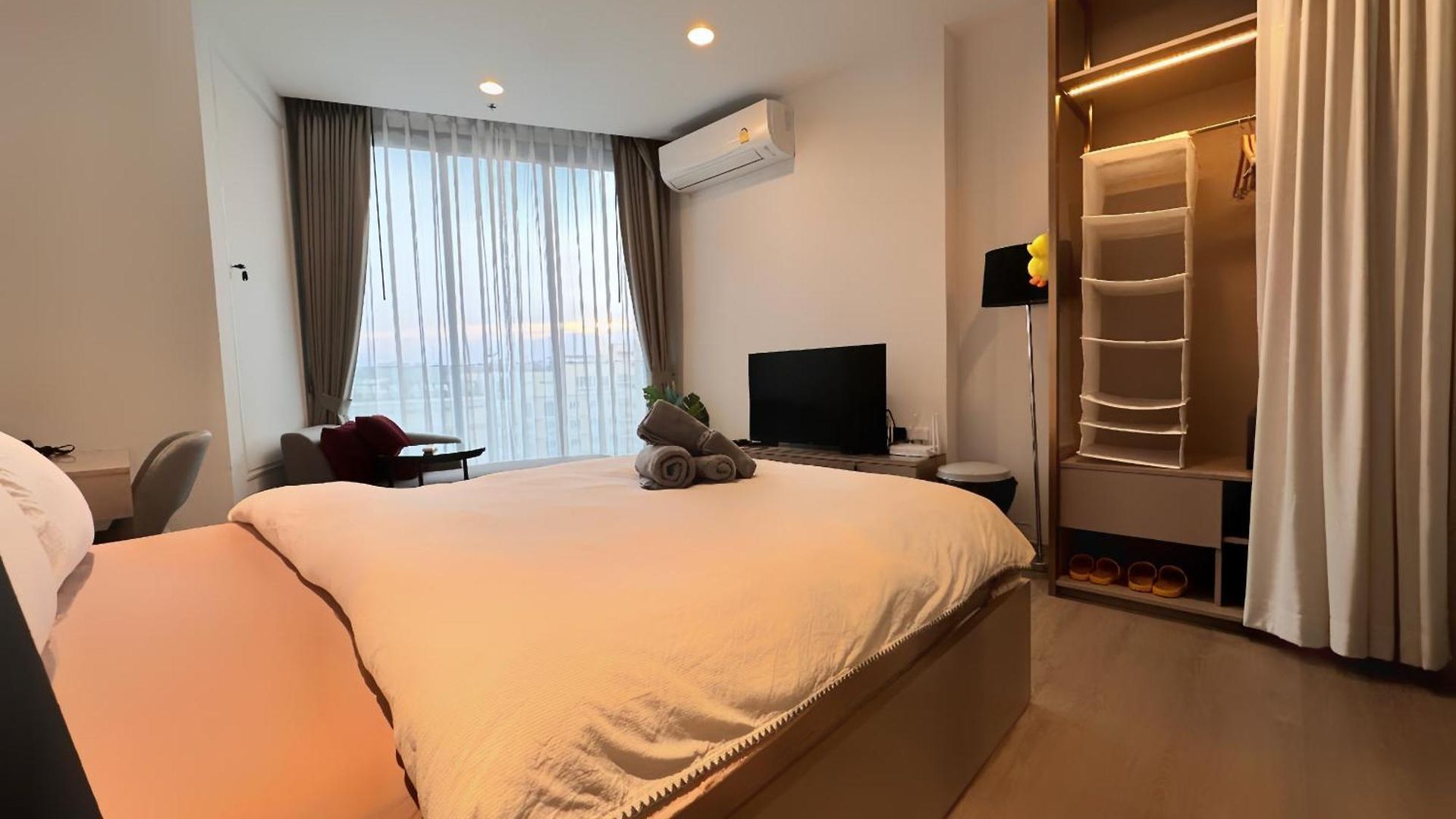 อพาร์ทเม้น Edge 豪华公寓 Pattaya