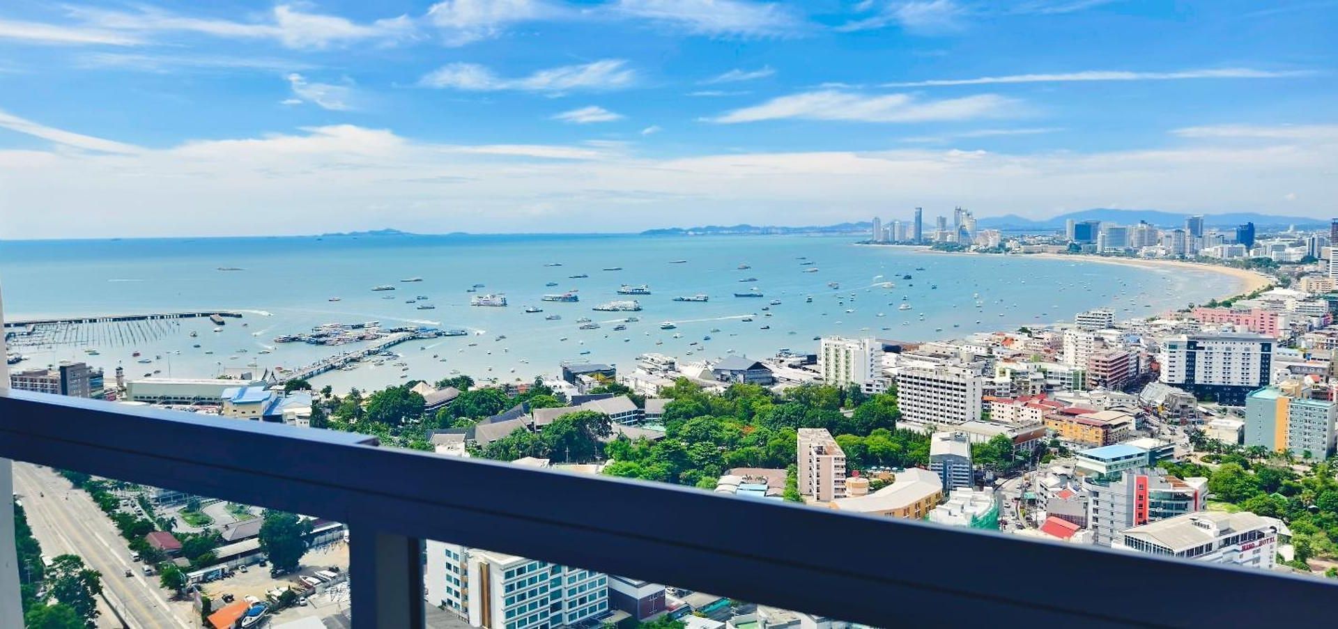 Unixx Delux View Near Walking Street