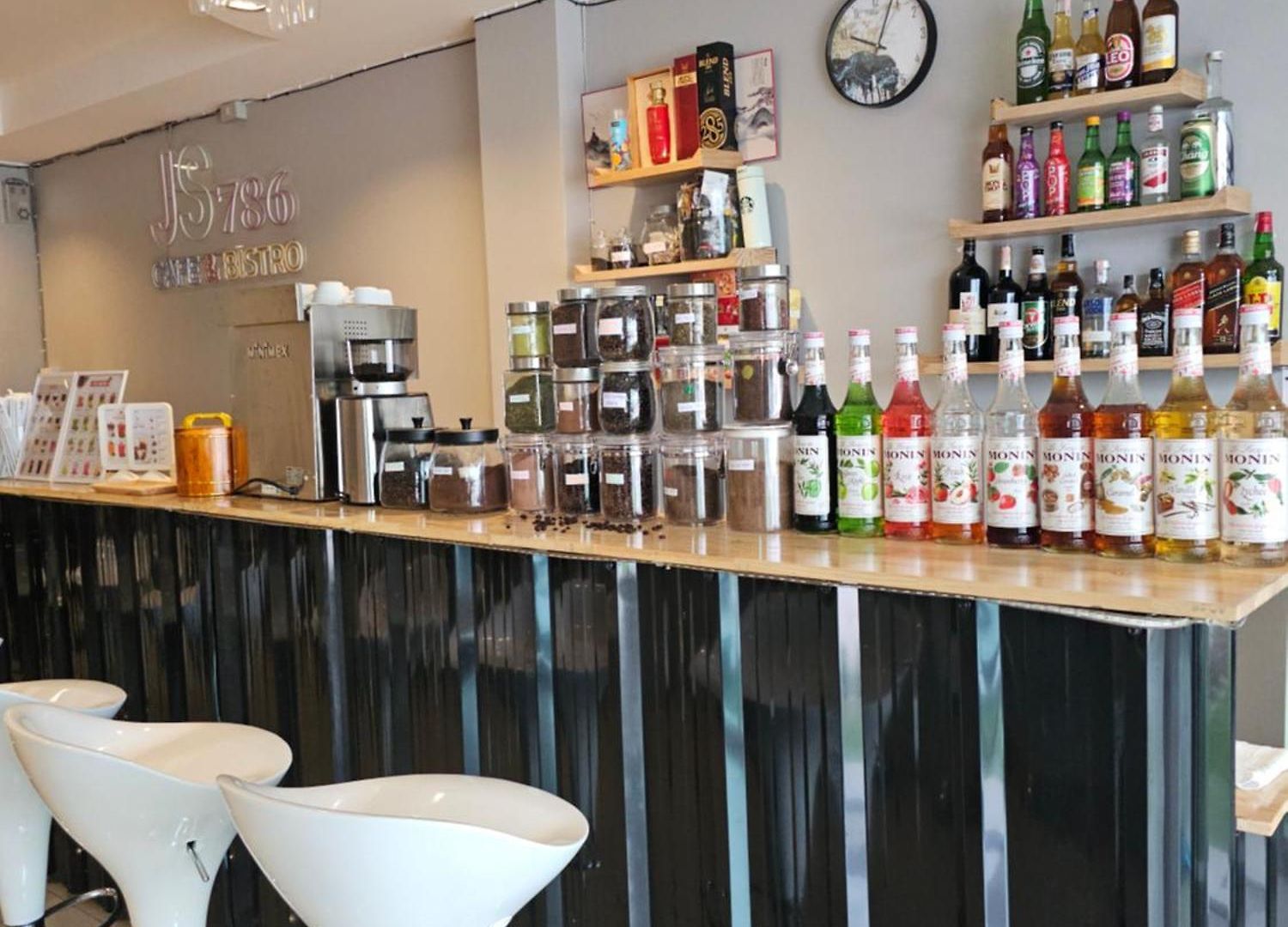 Js786 Cafe&bistro ที่พัก