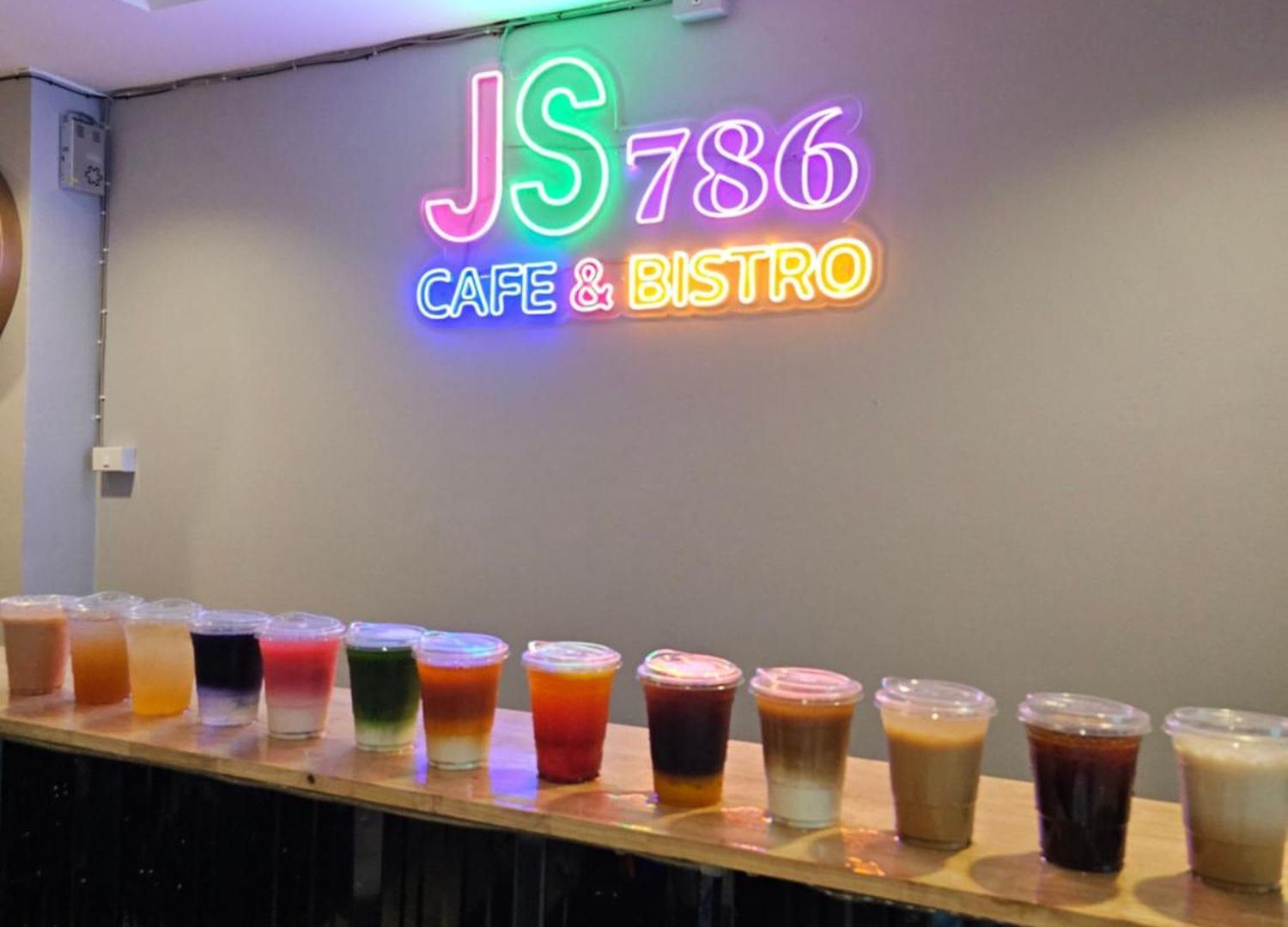 Js786 Cafe&bistro ที่พัก *