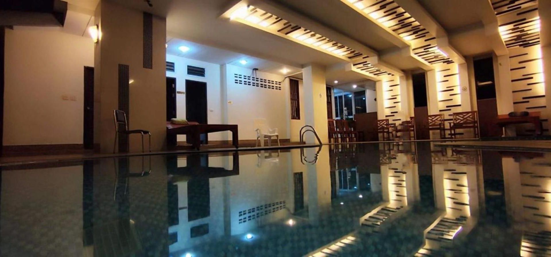 Tycoon โรงแรม *
