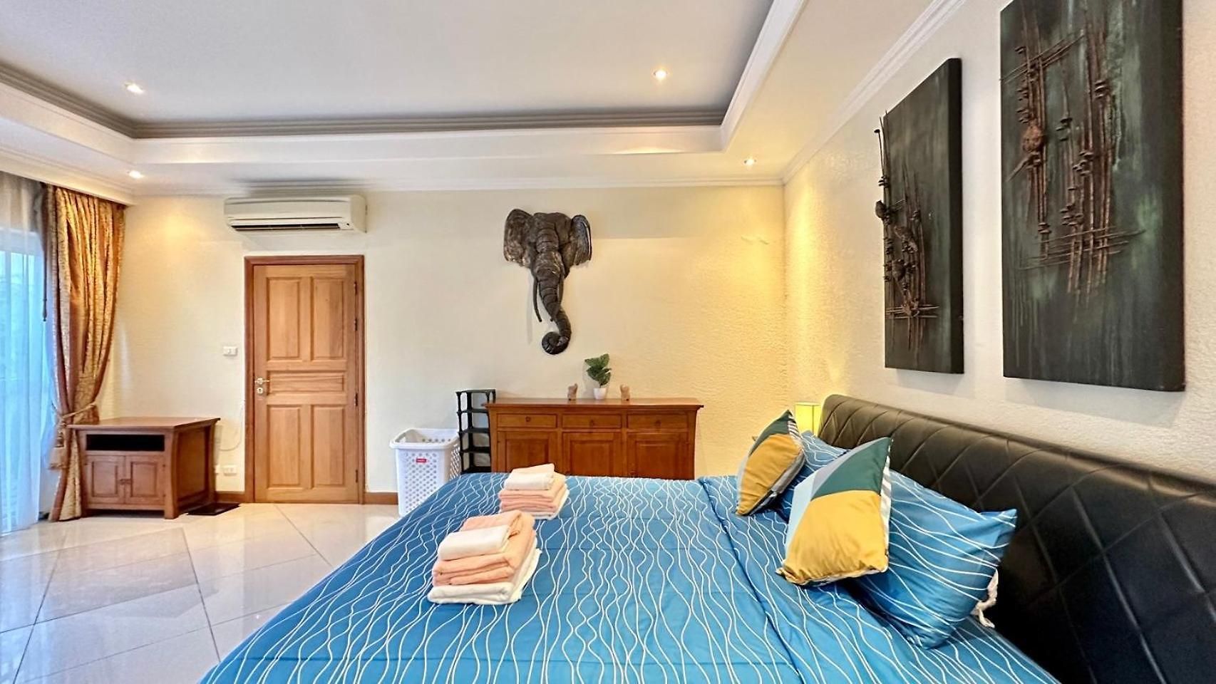 Luxury Garden Pool Near & Walking Street