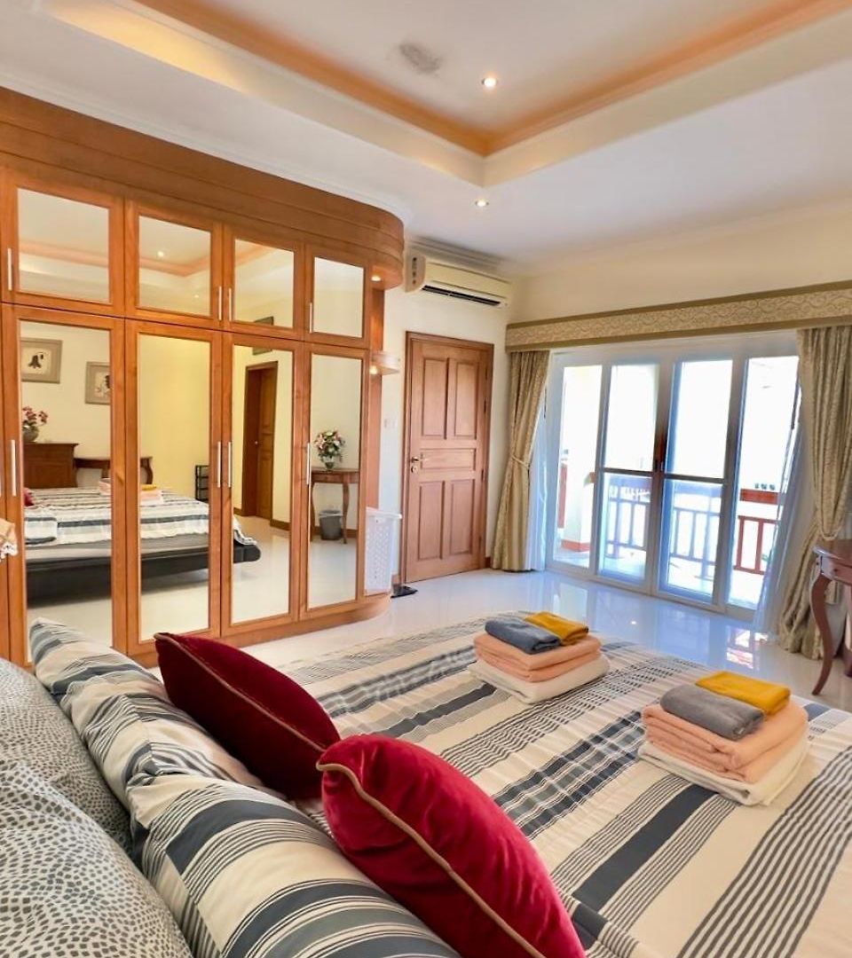 Luxury Garden Pool Near & Walking Street