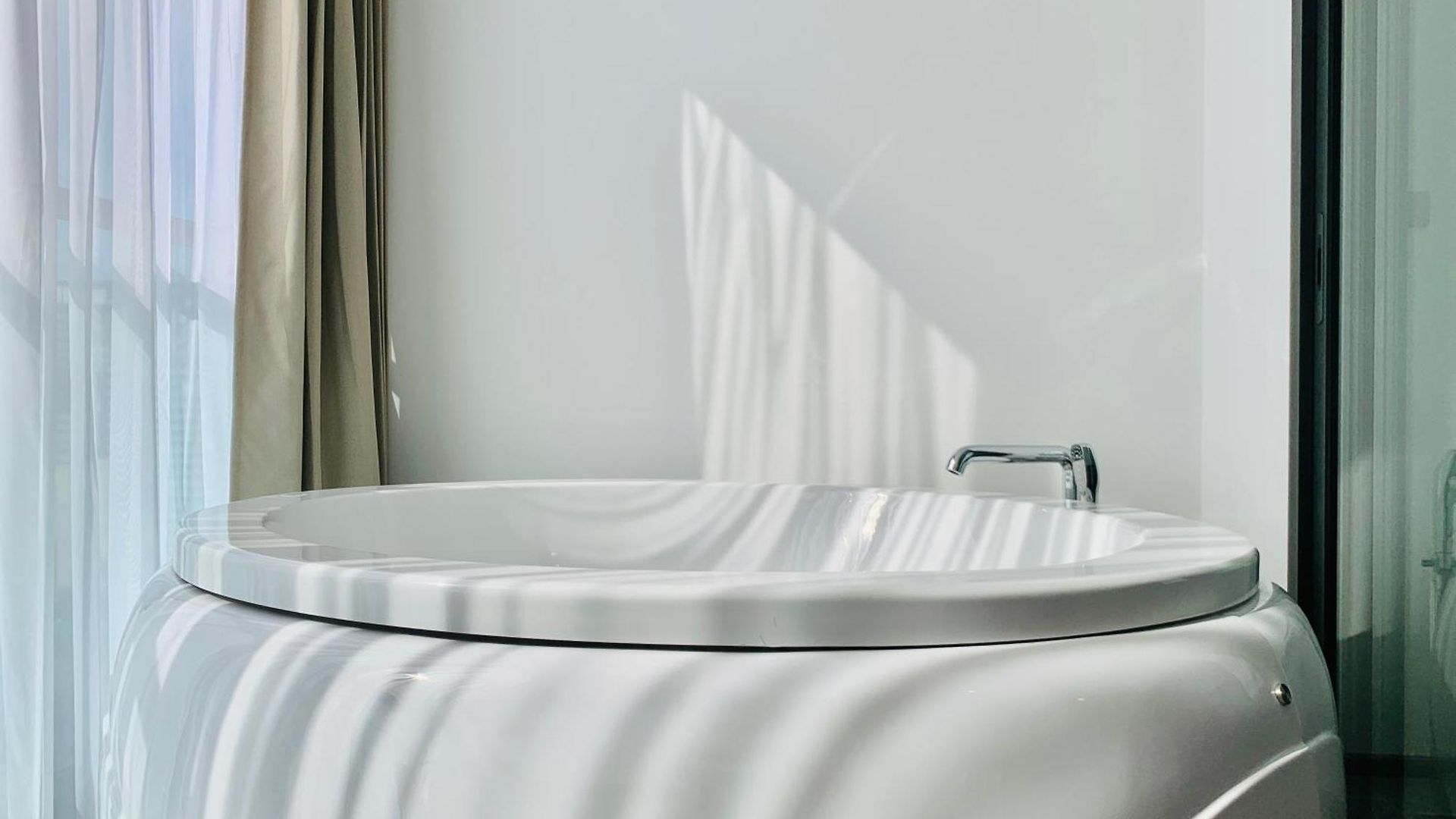 อพาร์ทเม้น Edge Pty Luxury Front Seaview 2bedroom Pattaya