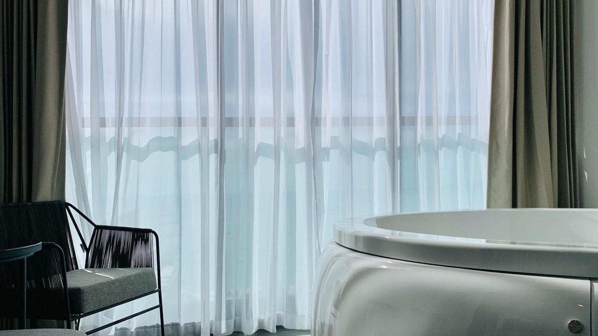 Edge Pty Luxury Front Seaview 2bedroom Pattaya