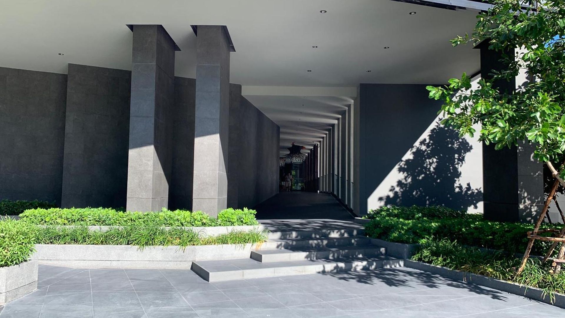อพาร์ทเม้น Edge Pty Luxury Front Seaview 2bedroom *