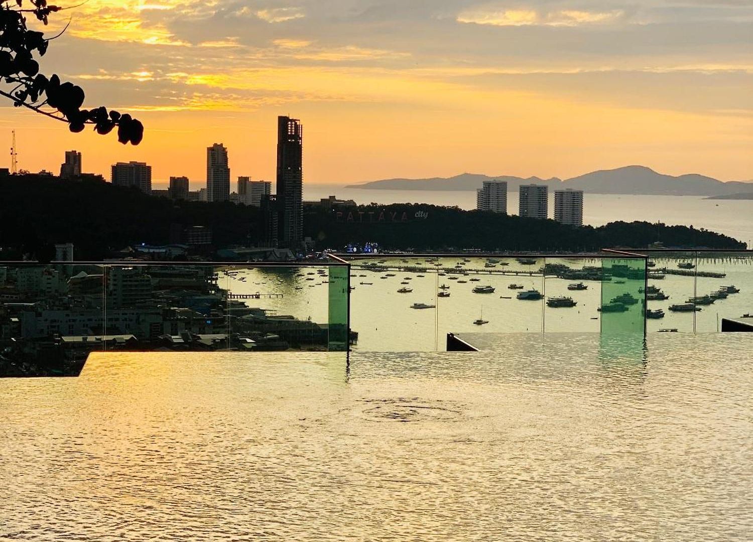 Edge Pty Luxury Front Seaview 2bedroom อพาร์ทเม้น