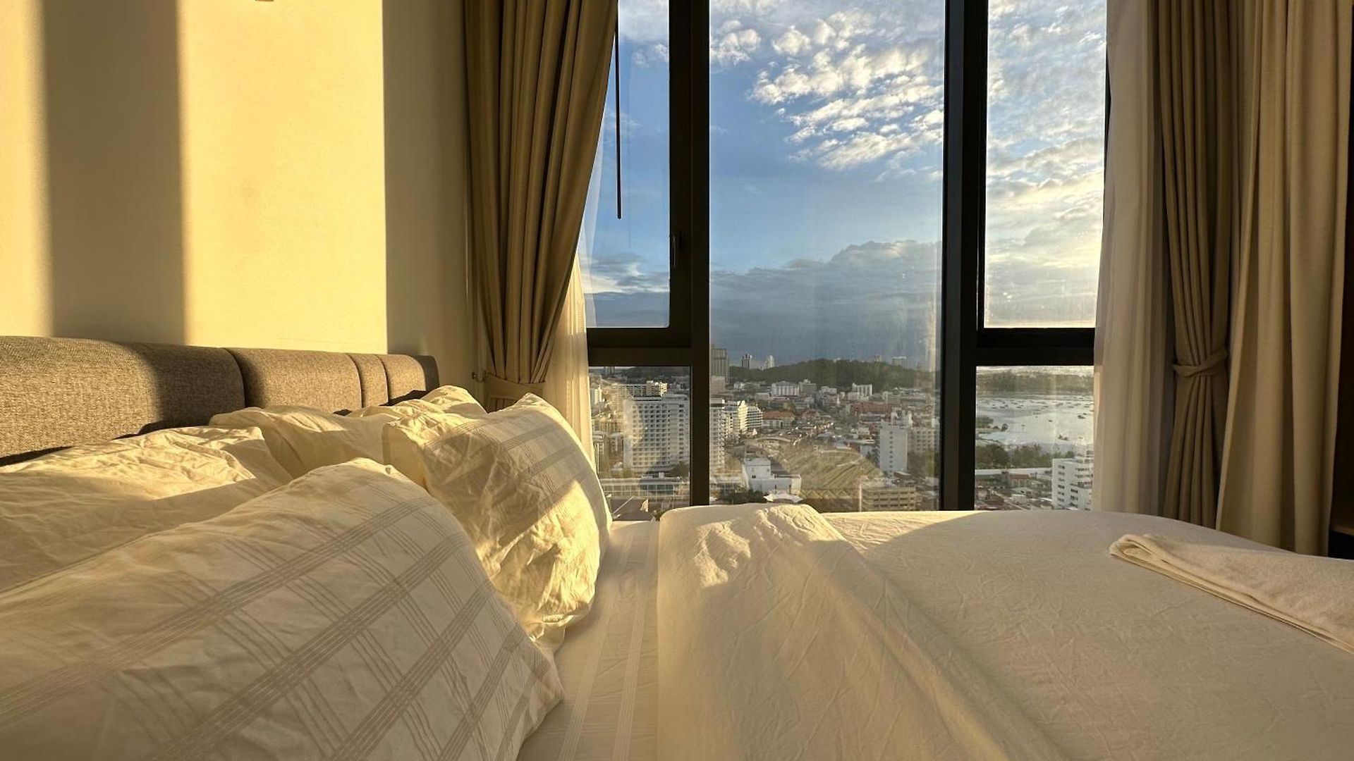 Edge Pty Luxury Front Seaview 2bedroom อพาร์ทเม้น *