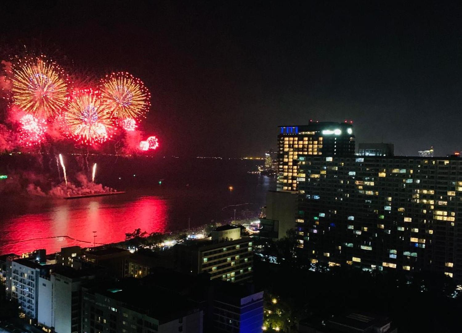Edge Pty Luxury Front Seaview 2bedroom Pattaya