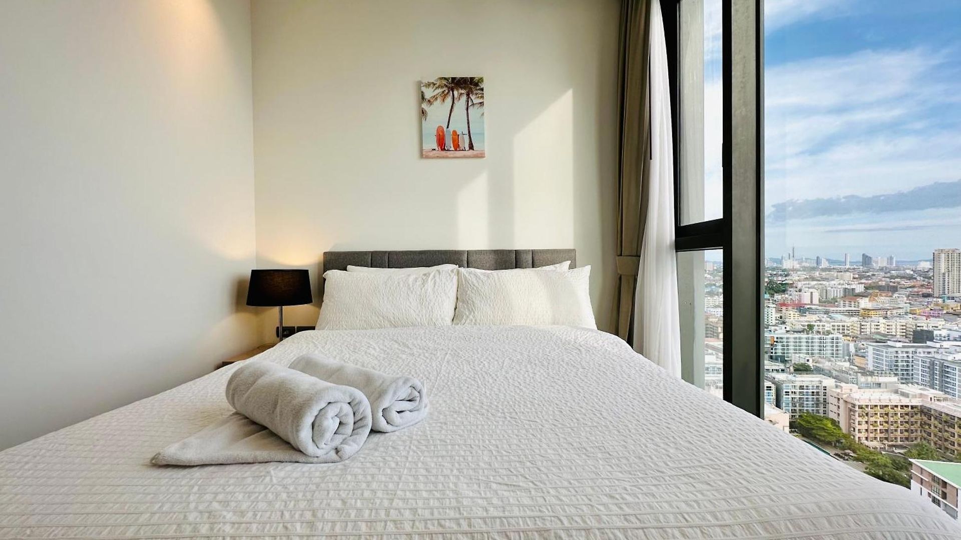 อพาร์ทเม้น Edge Pty Luxury Front Seaview 2bedroom Pattaya