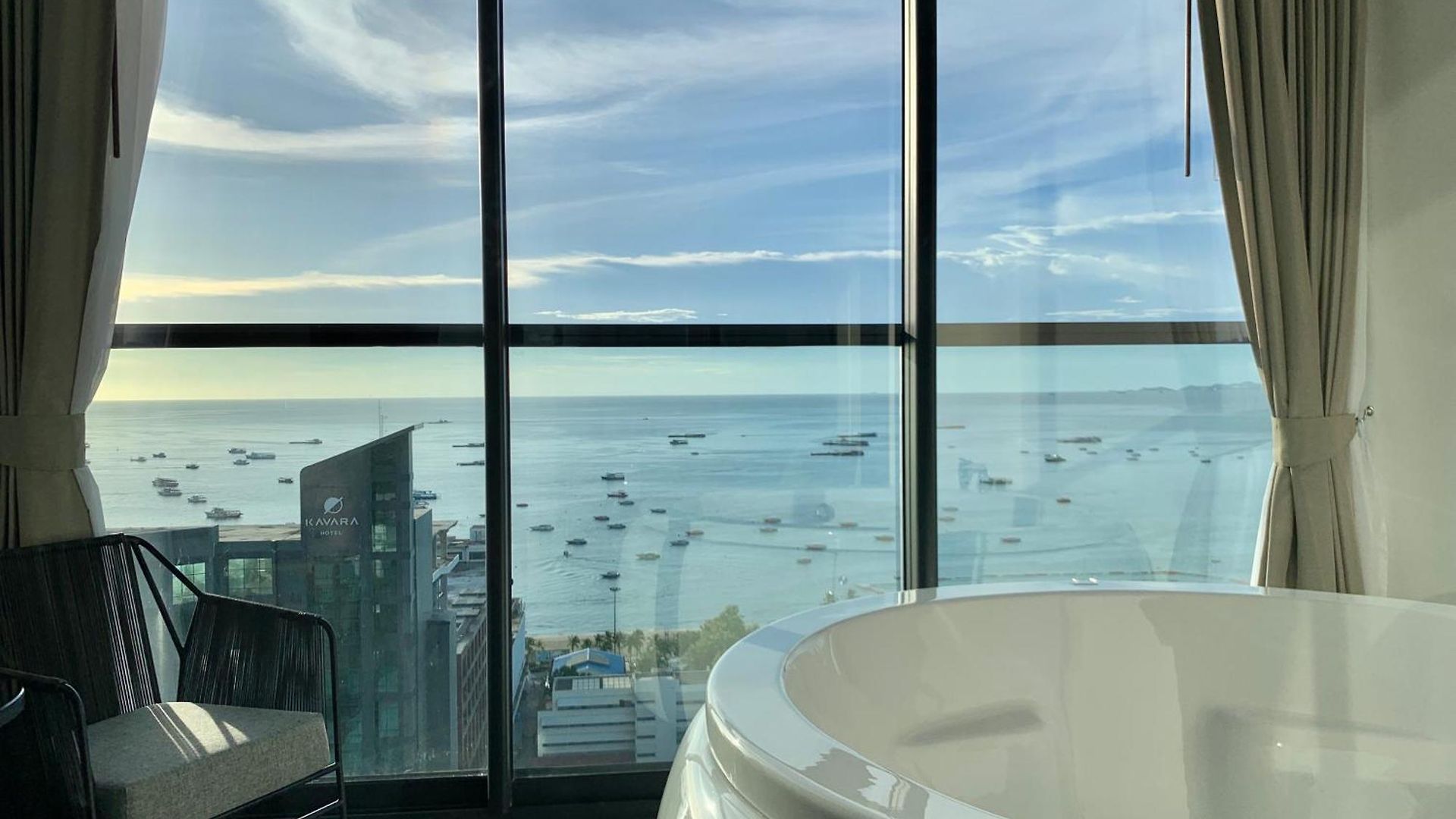 Edge Pty Luxury Front Seaview 2bedroom อพาร์ทเม้น Pattaya