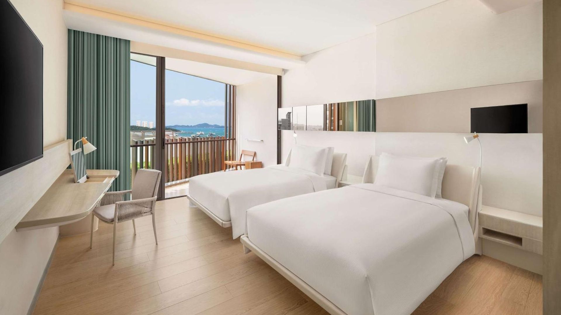 โรงแรมฮิลตัน พัทยา - Sha Extra 5*