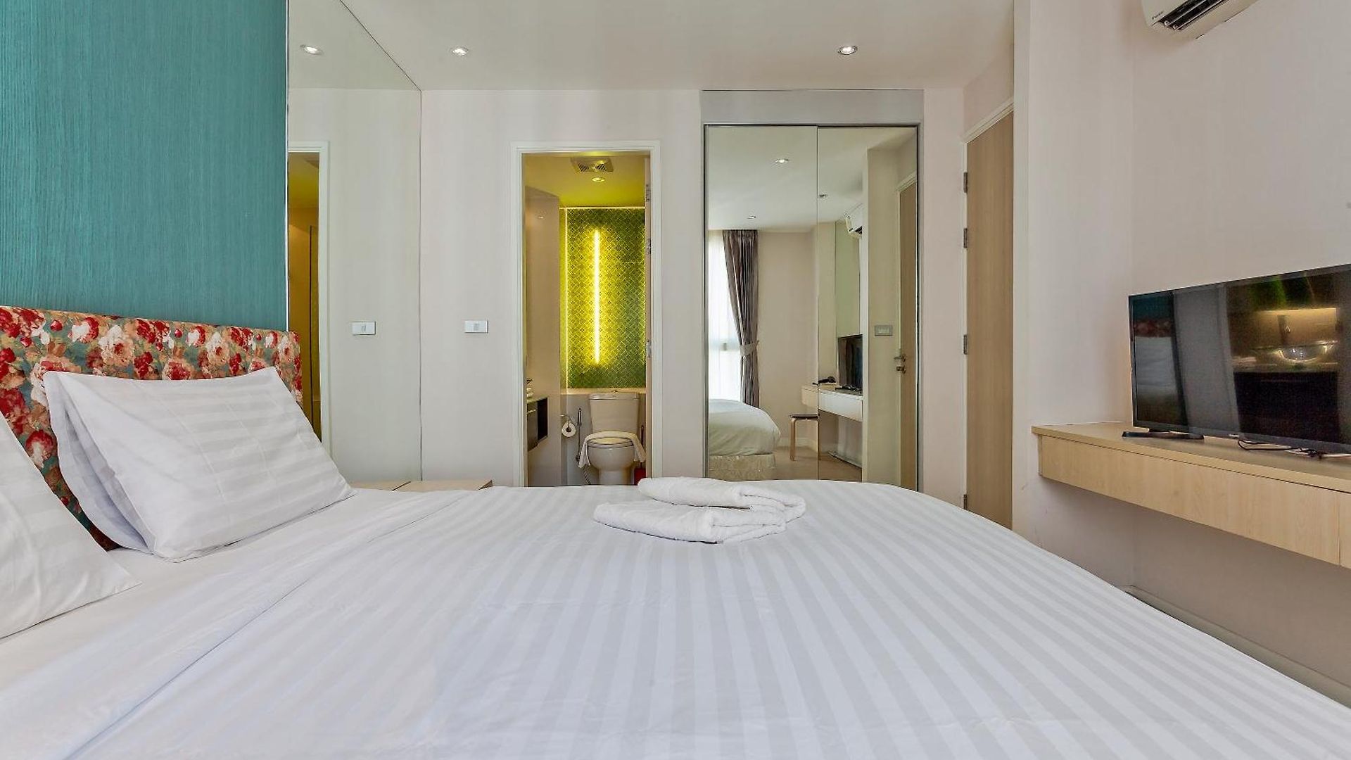 อพาร์ทเม้น Pattaya Jomtien Apartments L Guest Friendly L Waterpark Gym Sauna Jacuzzi *