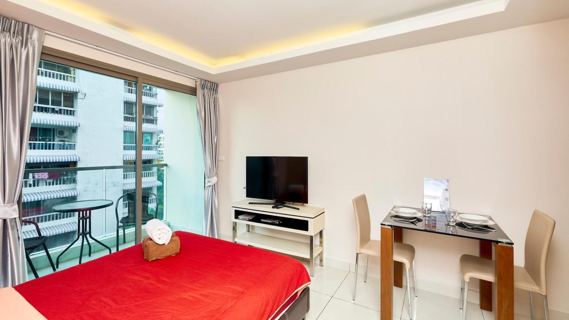 อพาร์ทเม้น Laguna Bay 2 By Tech Pattaya