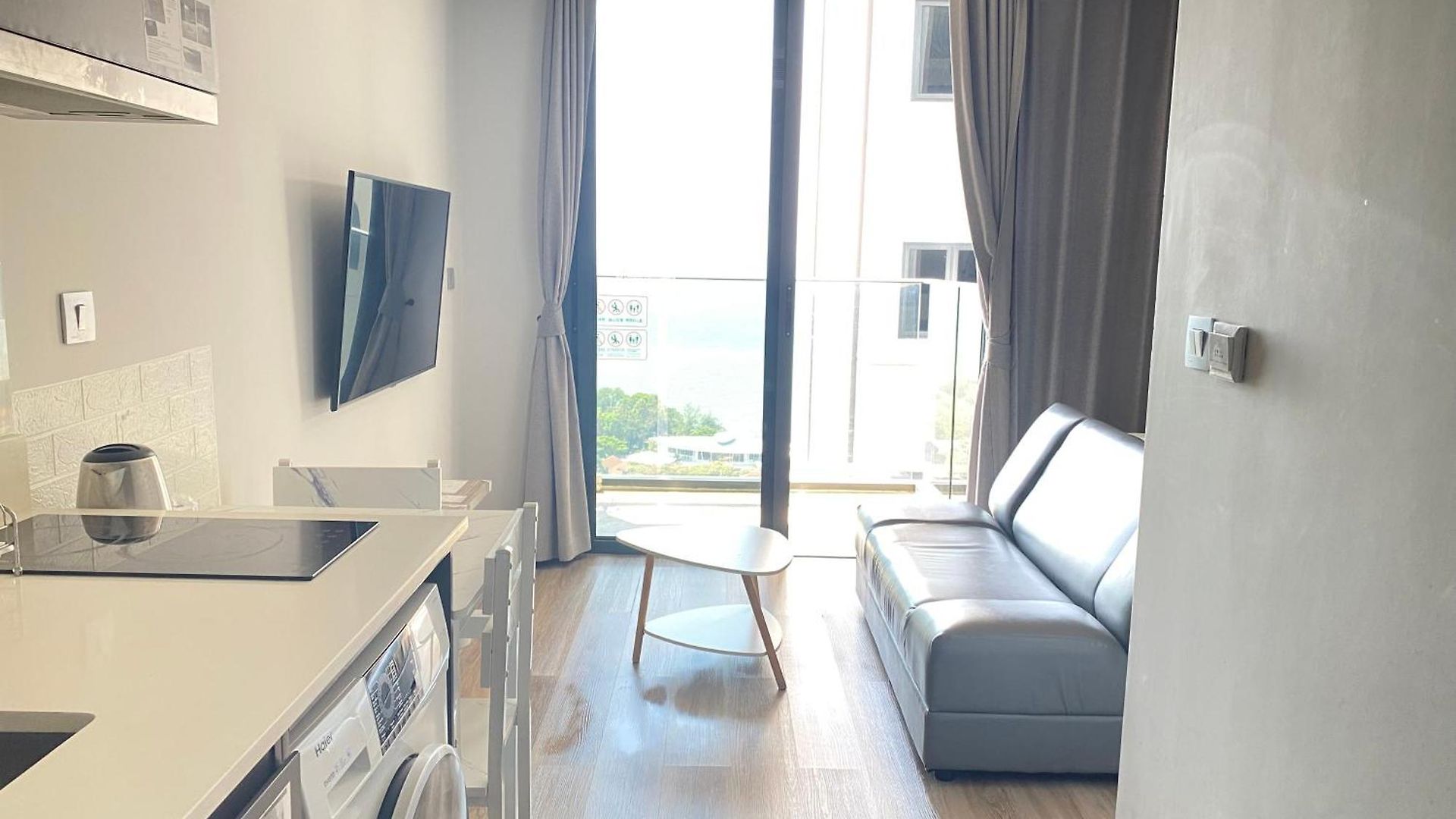 อพาร์ทเม้น The Andromeda Seaview Pattaya