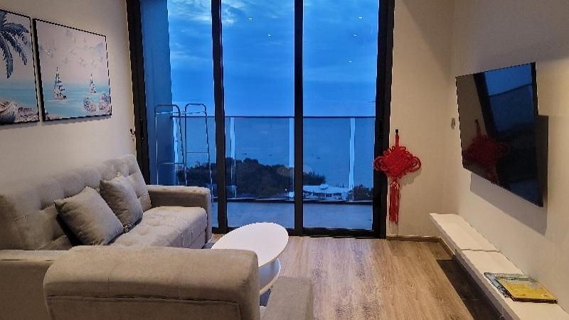 อพาร์ทเม้น The Andromeda Seaview *