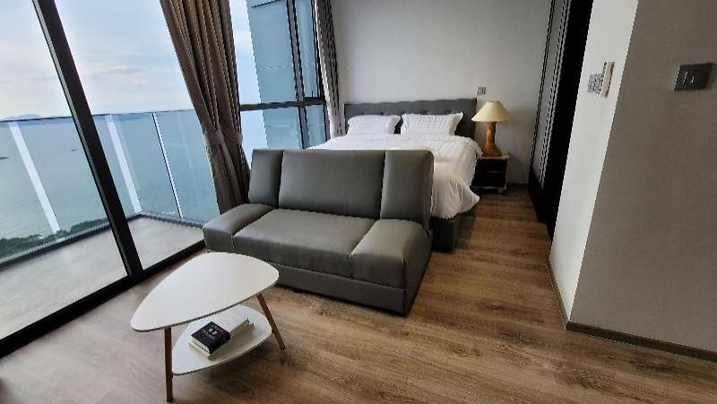 อพาร์ทเม้น The Andromeda Seaview Pattaya