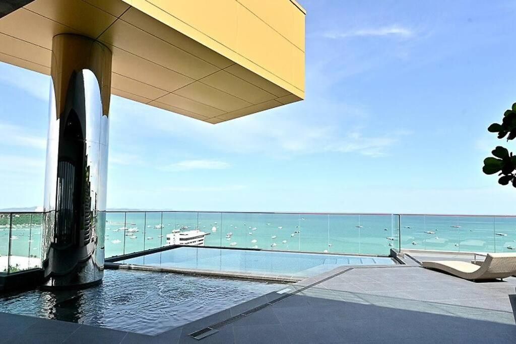 Seaview Urban Retreat Edge 1 Expansive Bedroom Pattaya