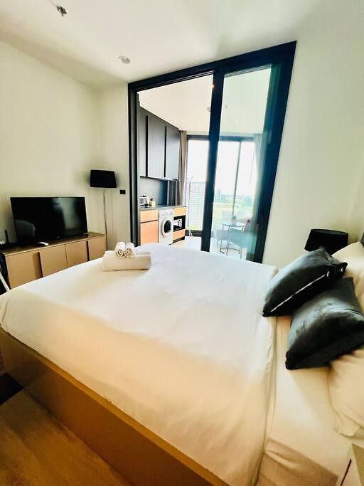 อพาร์ทเม้น Seaview Urban Retreat Edge 1 Expansive Bedroom Pattaya