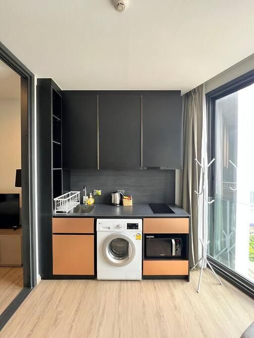 Seaview Urban Retreat Edge 1 Expansive Bedroom *
