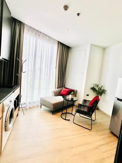 Seaview Urban Retreat Edge 1 Expansive Bedroom อพาร์ทเม้น