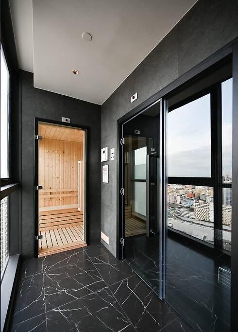 Seaview Urban Retreat Edge 1 Expansive Bedroom อพาร์ทเม้น *