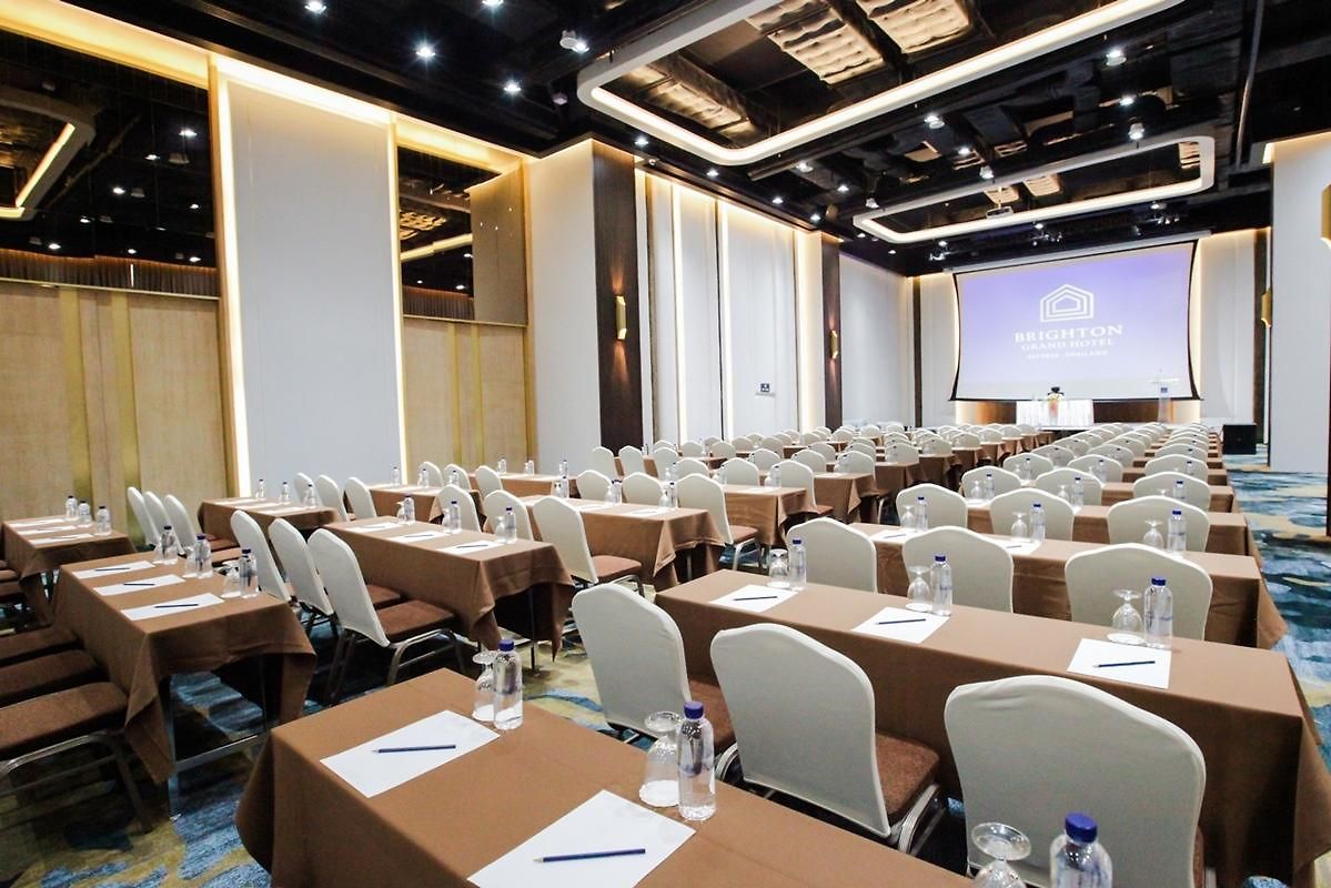 Brighton Grand & Convention 5* Pattaya