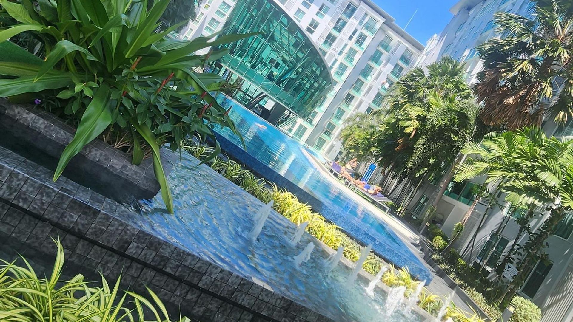 Center * Pattaya