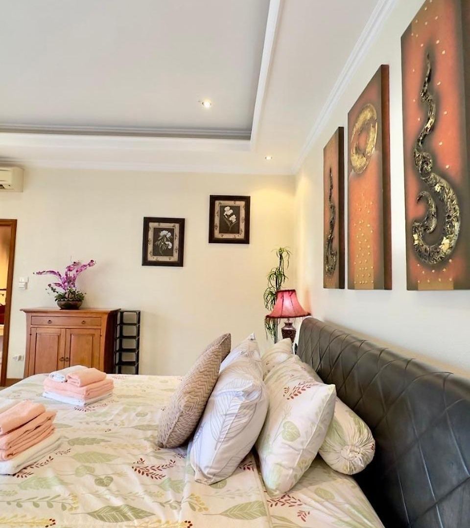 Luxury Garden Pool Near & Walking Street Villa Pattaya