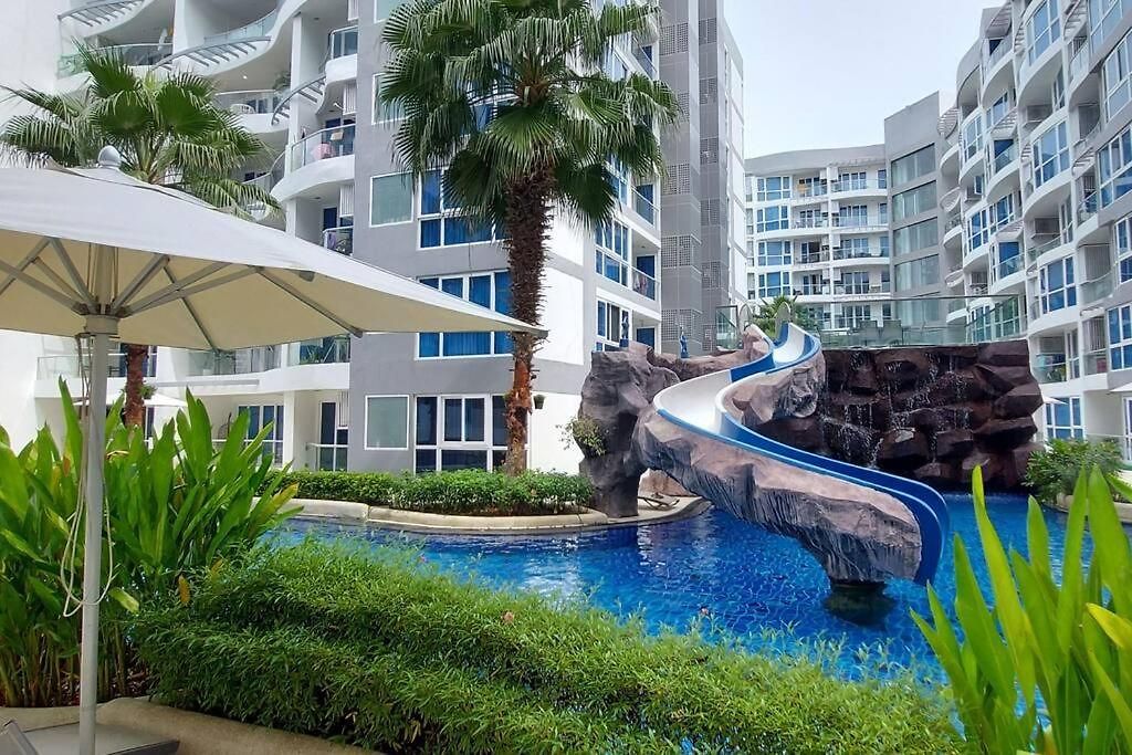 Grand Avenue - 2 B - 2 Baths, Pool View, 60sqm Pattaya