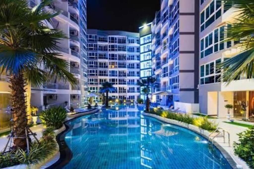 Grand Avenue - 2 B - 2 Baths, Pool View, 60sqm Pattaya