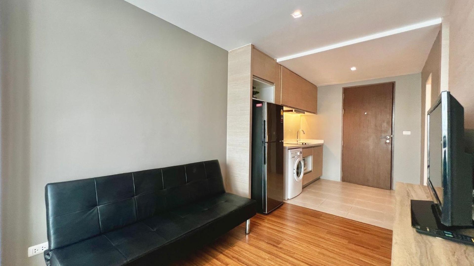 The Winner- 608 - Lovely Near The Sea On Praatumnak Hill *